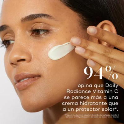 Crema hidratante con Vitamina C y SPF30+ antienvejecimiento